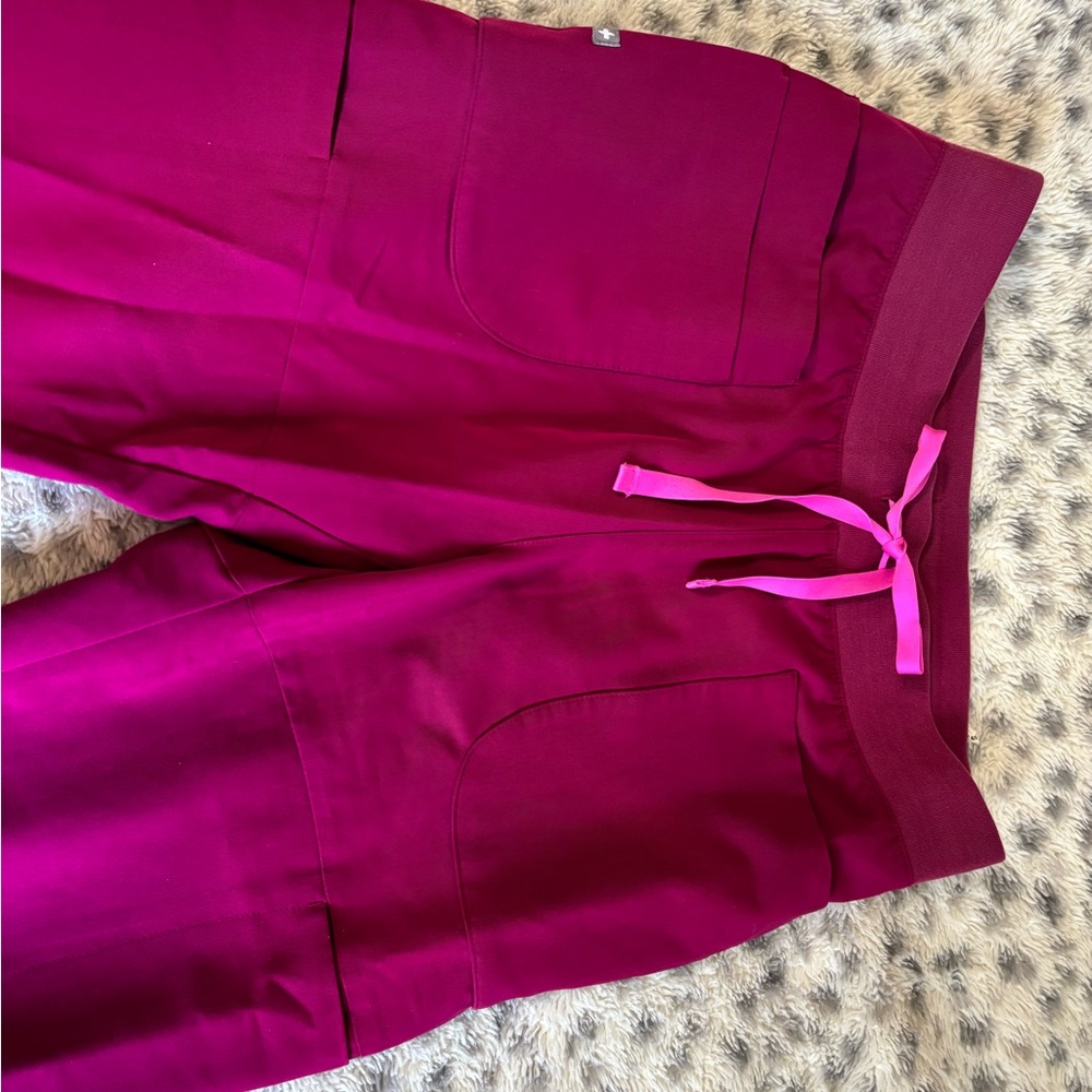 +FIGS S Dark Magenta Jogger Scrub Pants